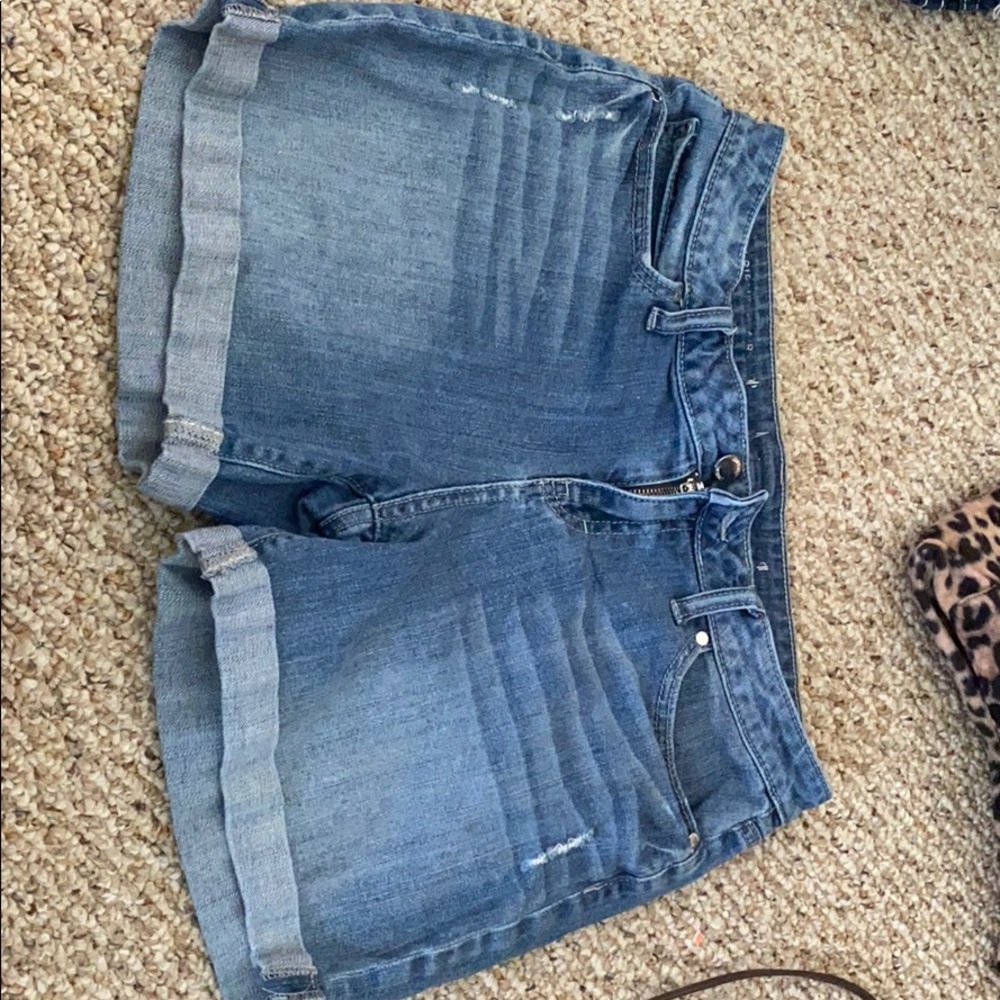 Jennifer Lopez shorts